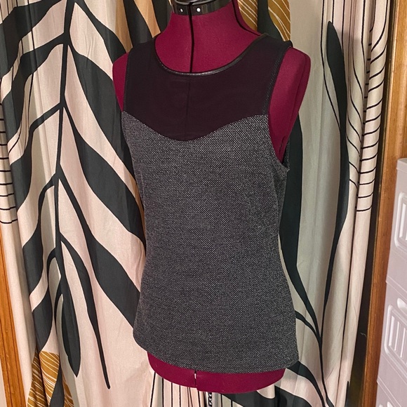 Express Black and Gray Women's Top - Picture 1 of 9